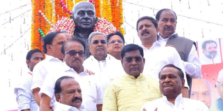 ಕಲ್ಯಾಣ ಕರ್ನಾಟಕವು ಇಡೀ ದೇಶಕ್ಕೆ ಬೆಳಕು ಚೆಲ್ಲಿದಂತಹ ಶ್ರೇಷ್ಠ ವ್ಯಕ್ತಿಗಳನ್ನು ಜಗತ್ತಿಗೆ ನೀಡಿದೆ : ಸಿದ್ದರಾಮಯ್ಯ